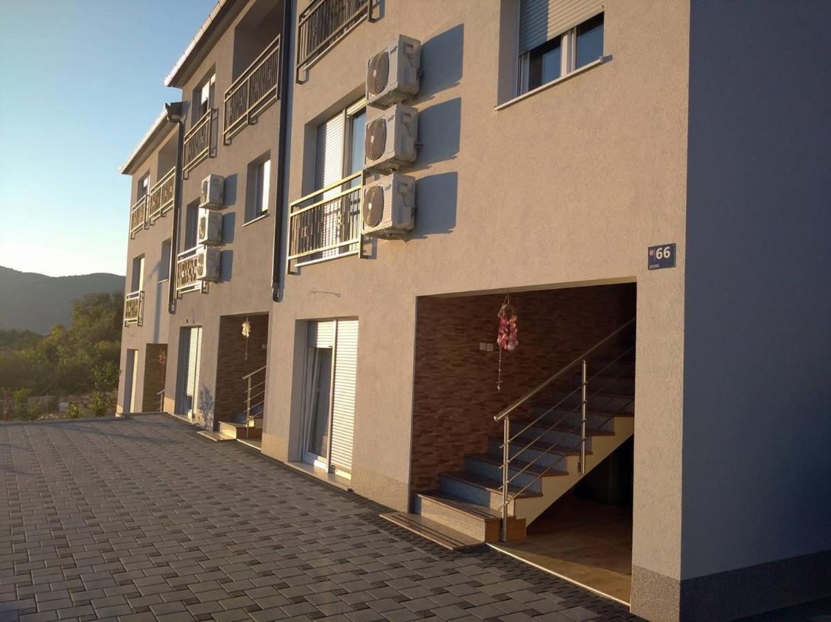 Secret Garden Apartment Неум Екстериор снимка