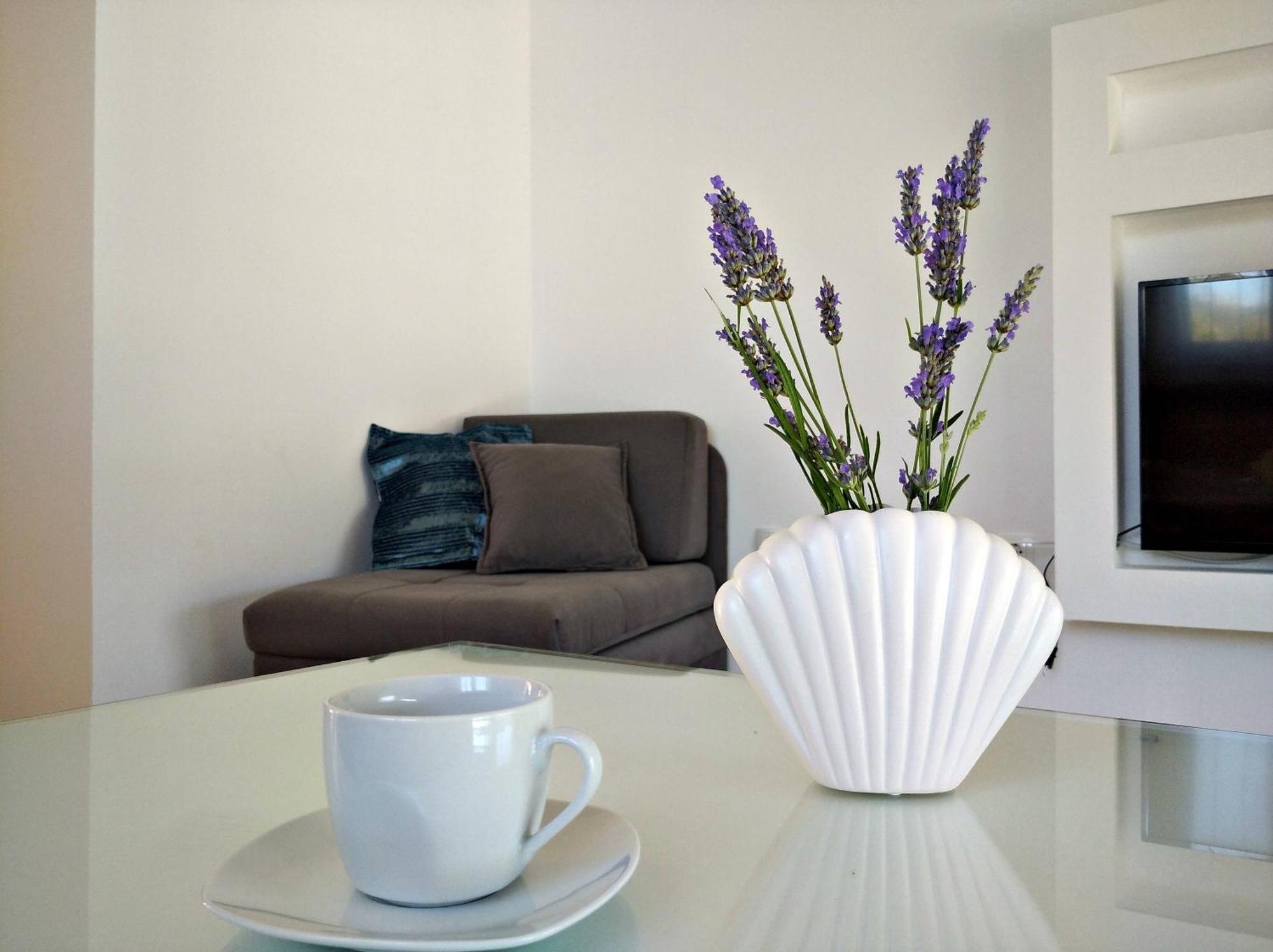 Secret Garden Apartment Неум Стая снимка